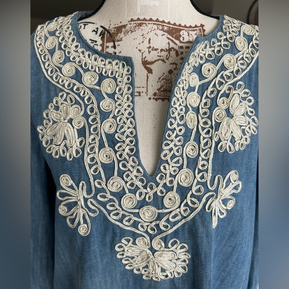 ZARA Woman Premium Denim Collection with V-neck size medium - Picture 2 of 11